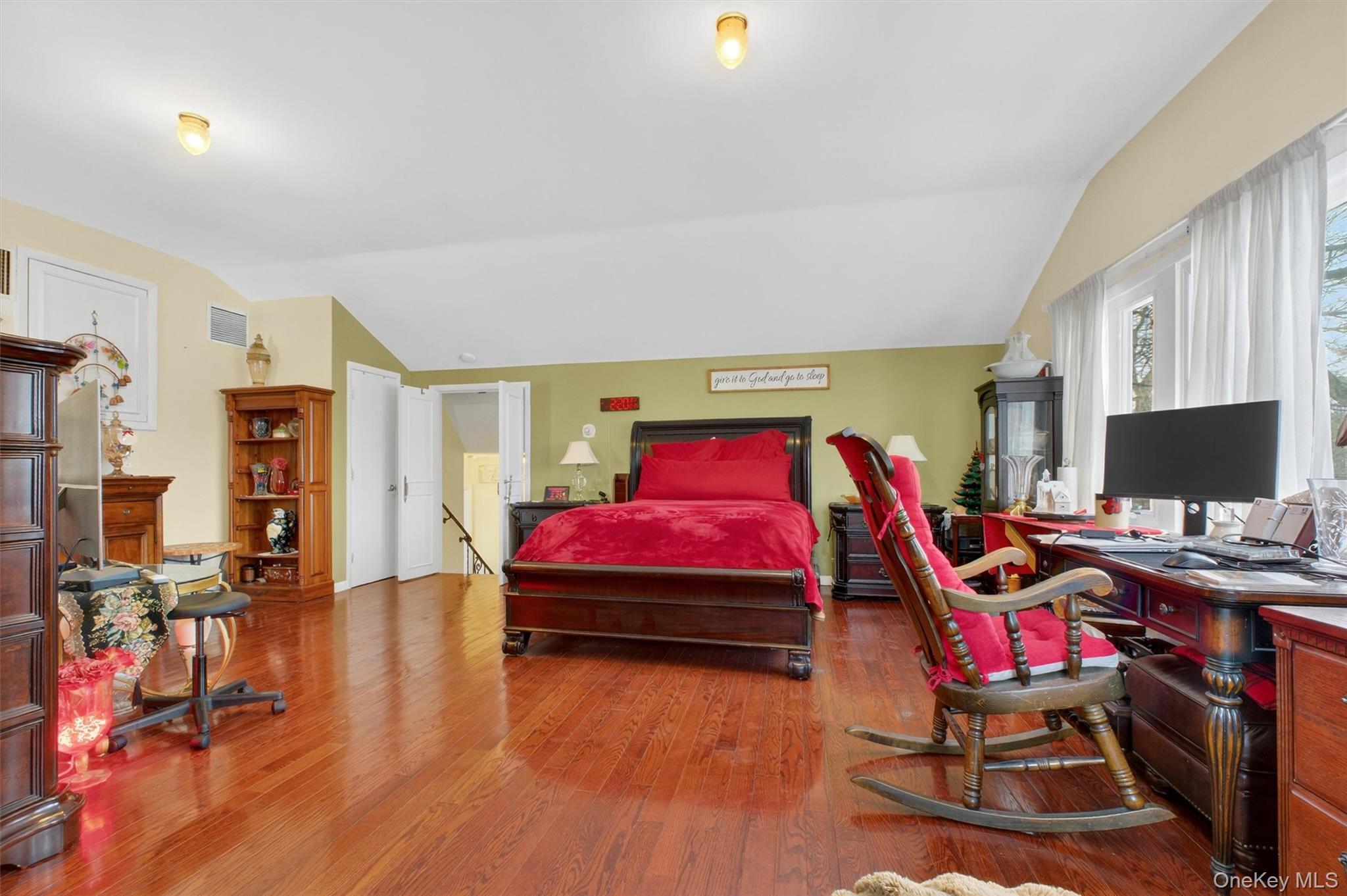 29 Walton Drive, Mahopac, NY 10541