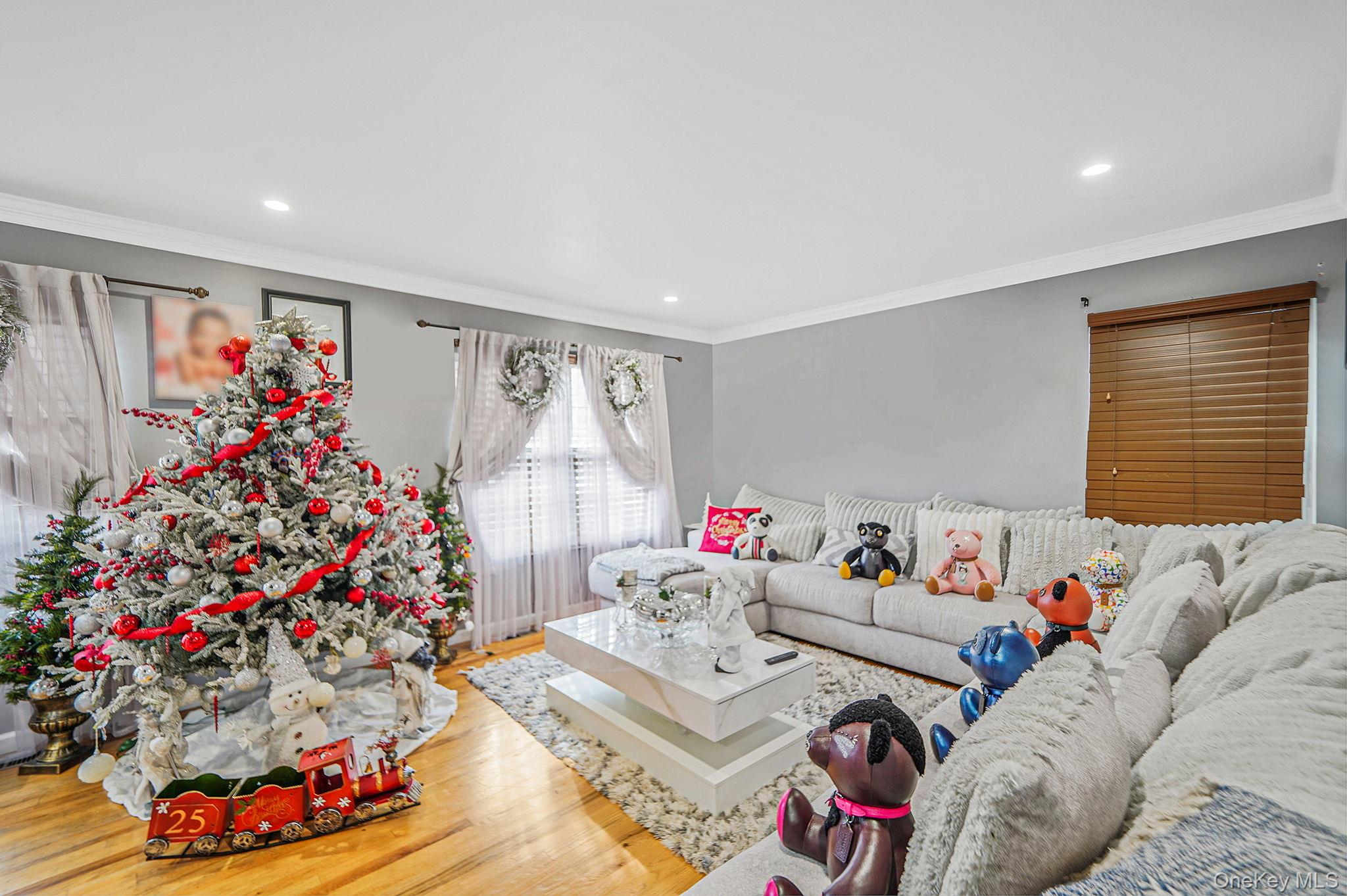 31 Southaven Avenue, Mastic, NY 11950