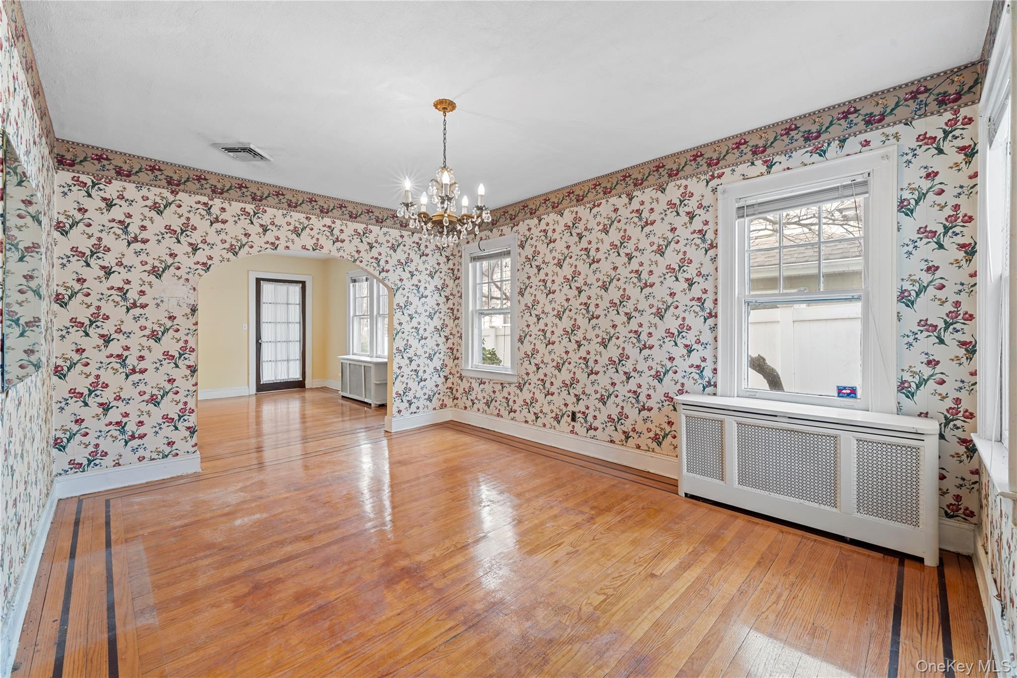 41-29 248th Street, Little Neck, NY 11363