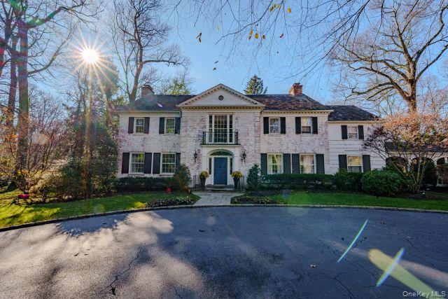 10 Hidden Pond, Muttontown, NY 11545