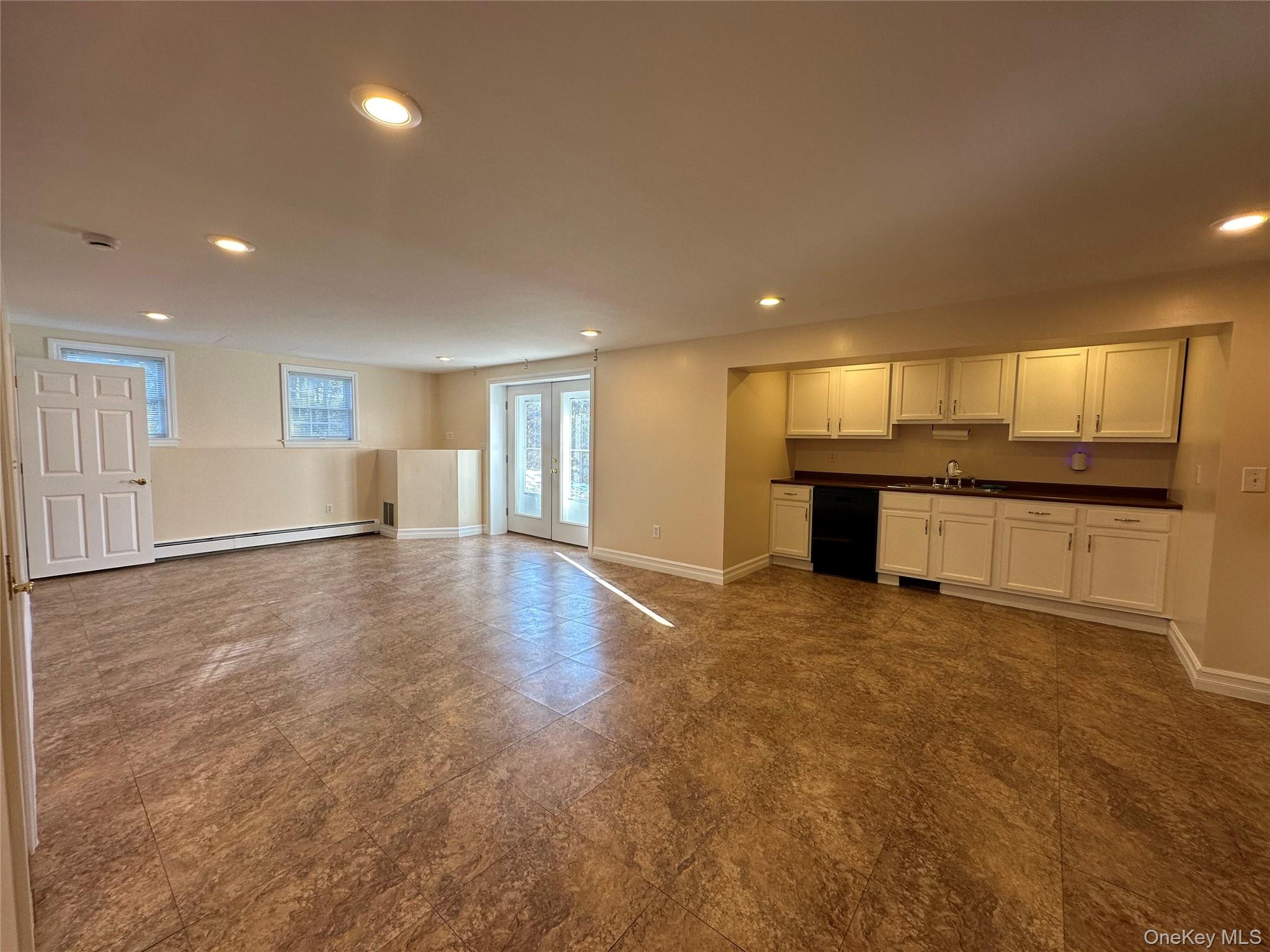 27 Meadow Street, Newburgh, NY 12550