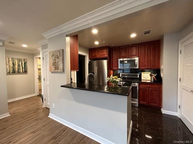 2002 Vista View Drive # 2002, Farmingville, NY 11738