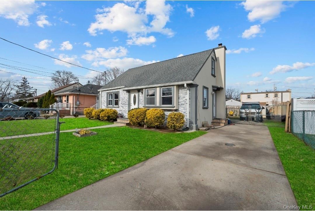 225 Windsor Parkway, Hempstead, NY 11550