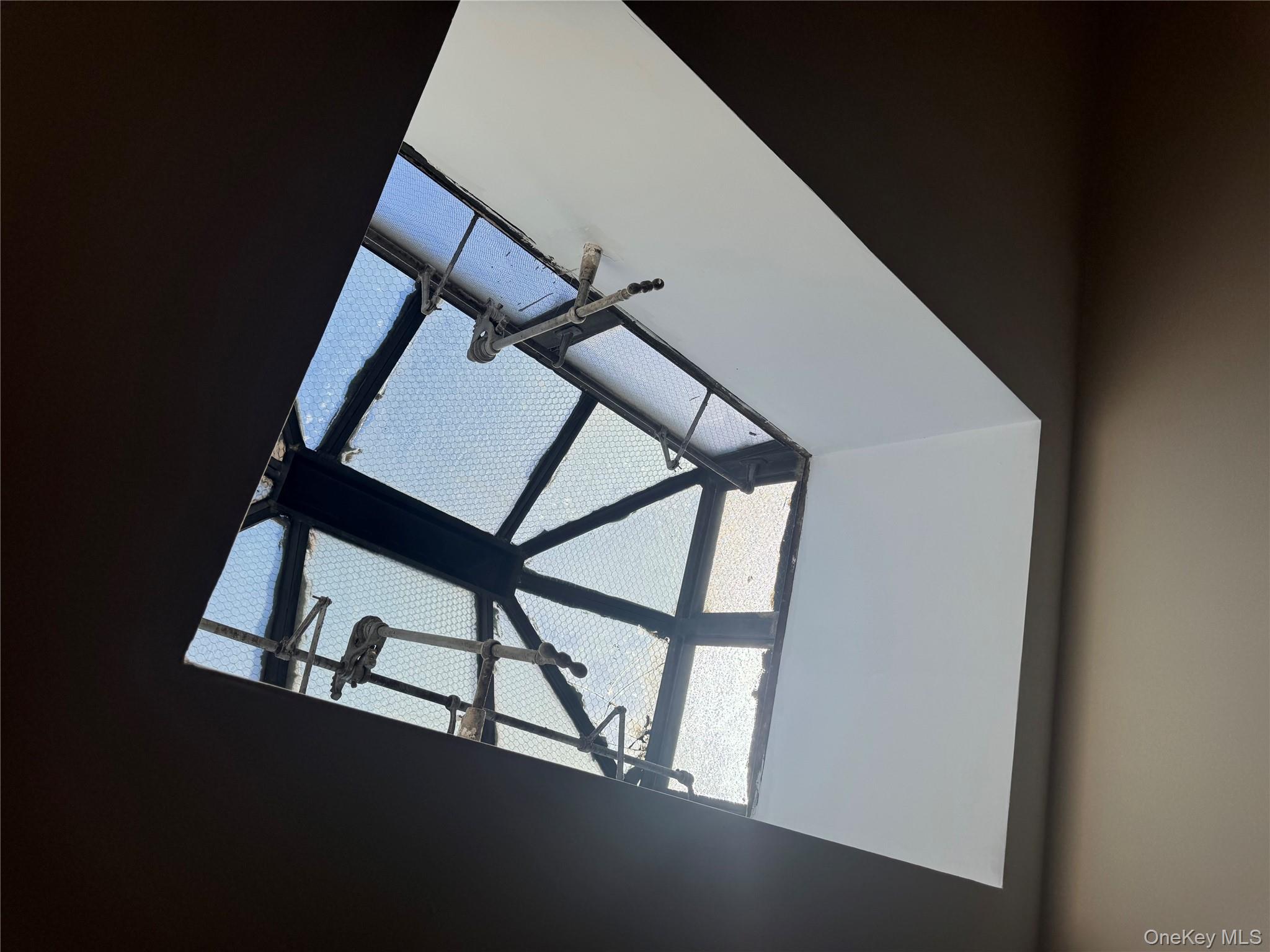 433 Jerome Street, Brooklyn, NY 11207