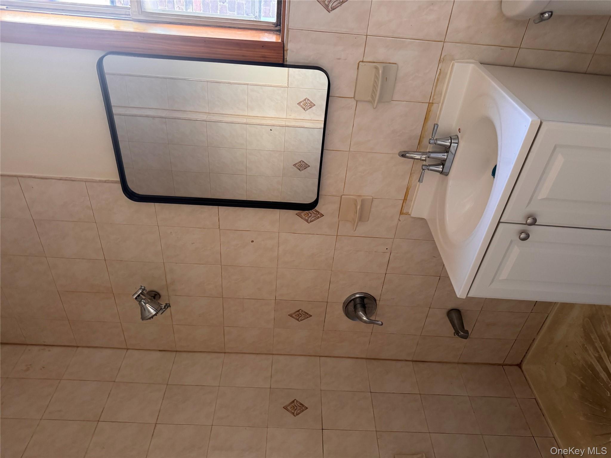 433 Jerome Street, Brooklyn, NY 11207