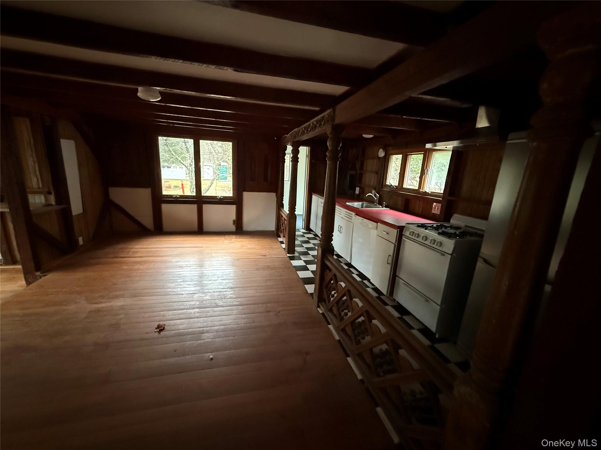 39 Cedar Drive, Southampton, NY 11968