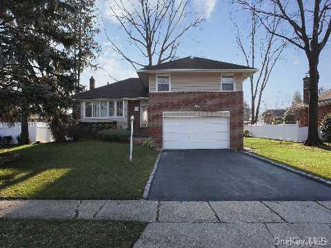 518 Benine Road, Westbury, NY 11590