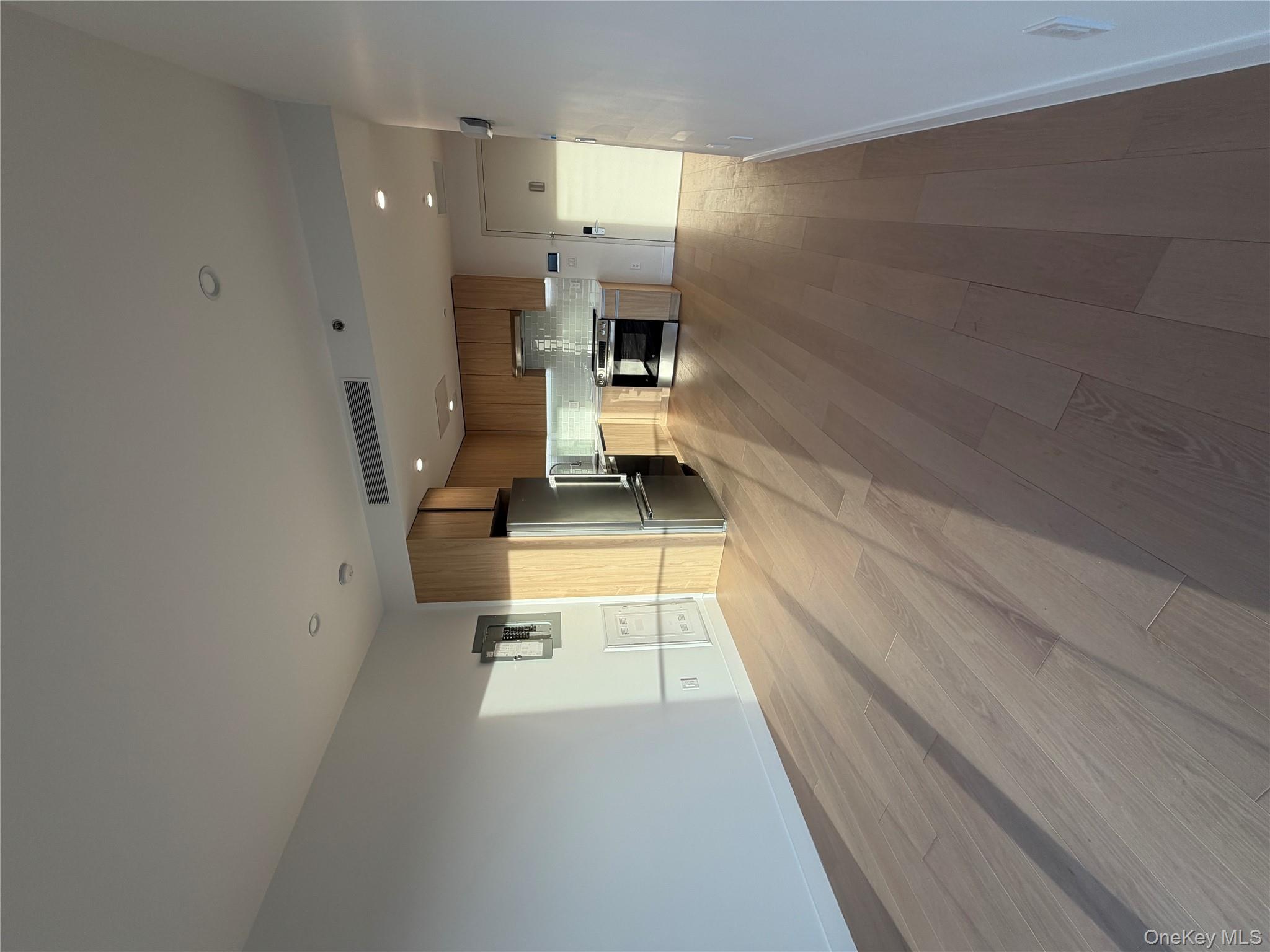 150-02 Northern Boulevard # 4F, Flushing, NY 11354