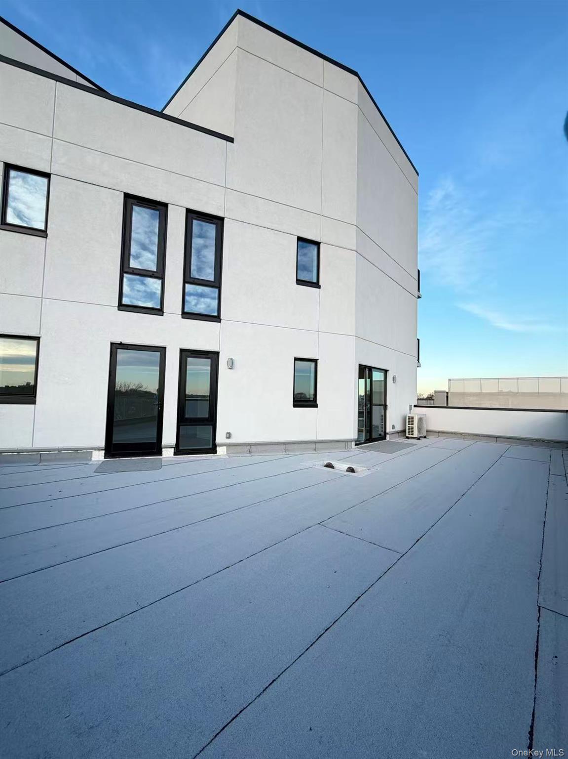 150-02 Northern Boulevard # 4A, Flushing, NY 11354