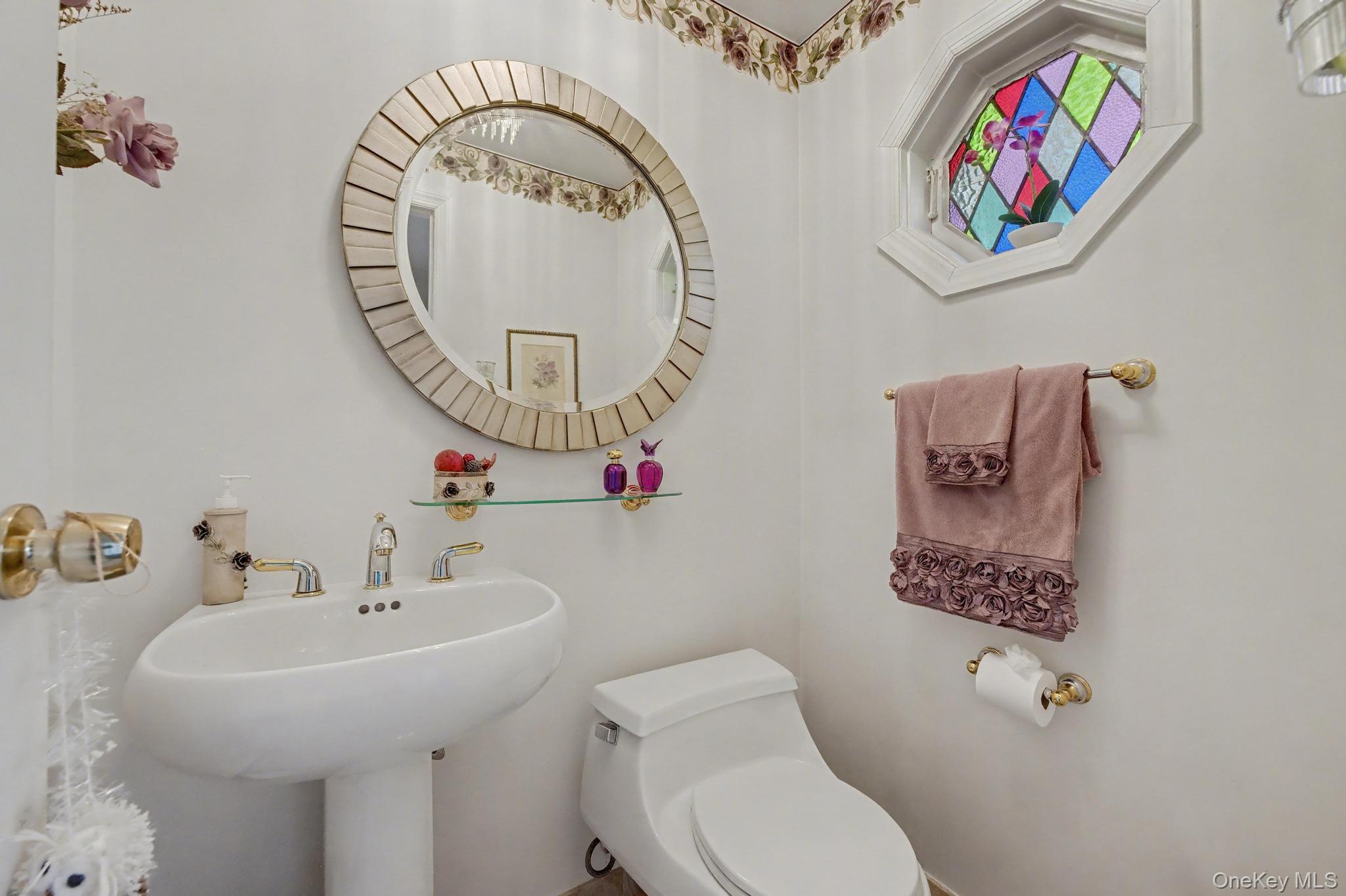 111 Shinbone Lane, Commack, NY 11725