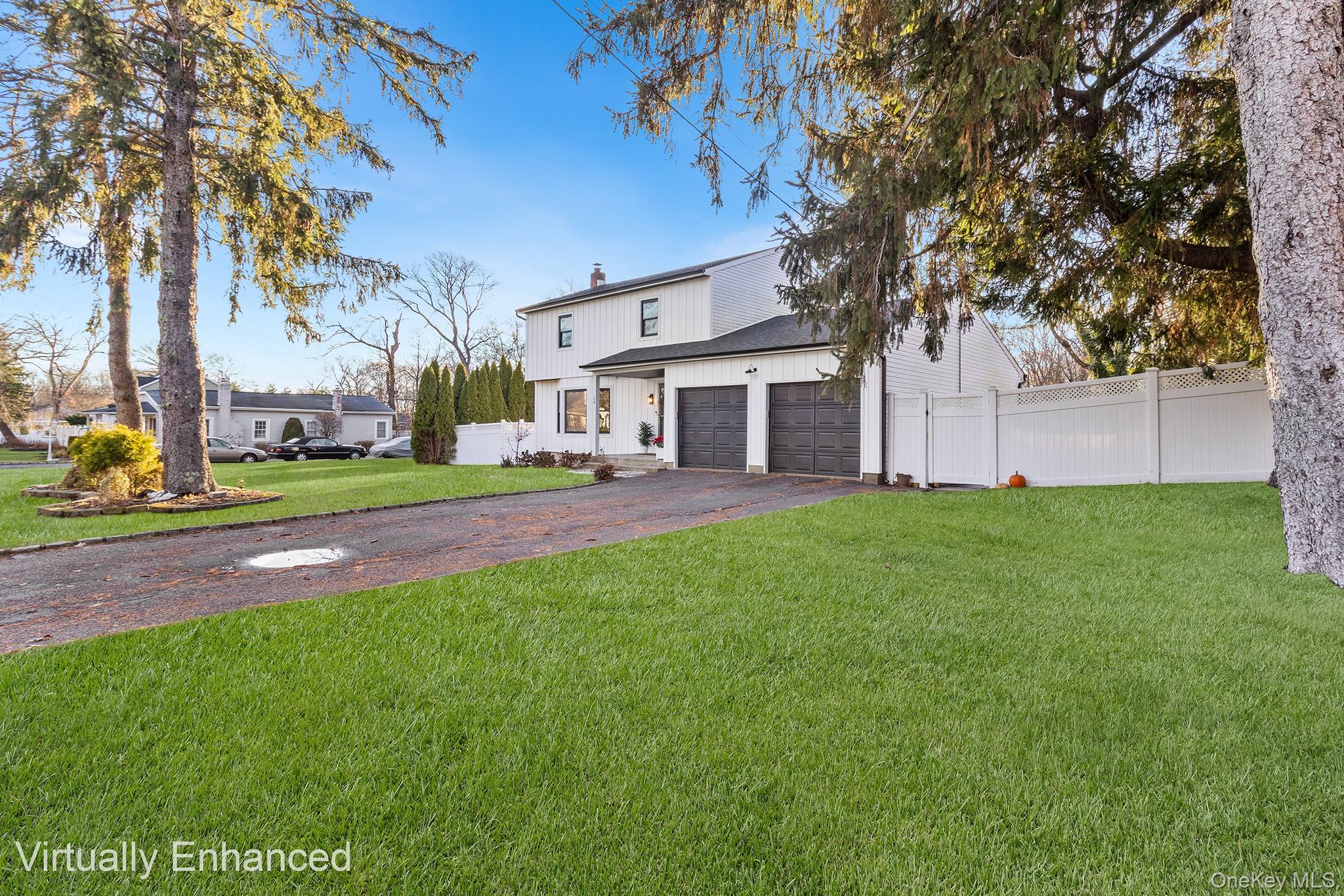 24 Parkside Avenue, Miller Place, NY 11764