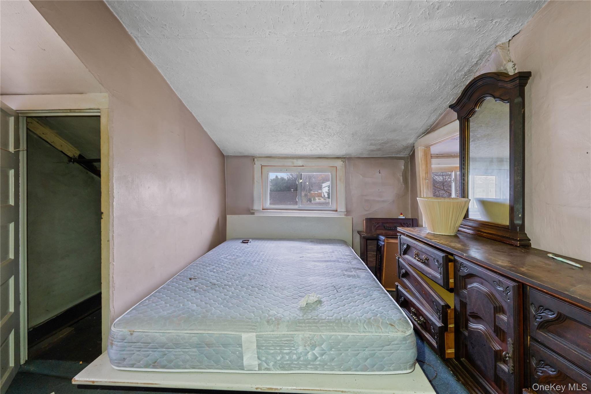 188 Woodside Avenue, Freeport, NY 11520