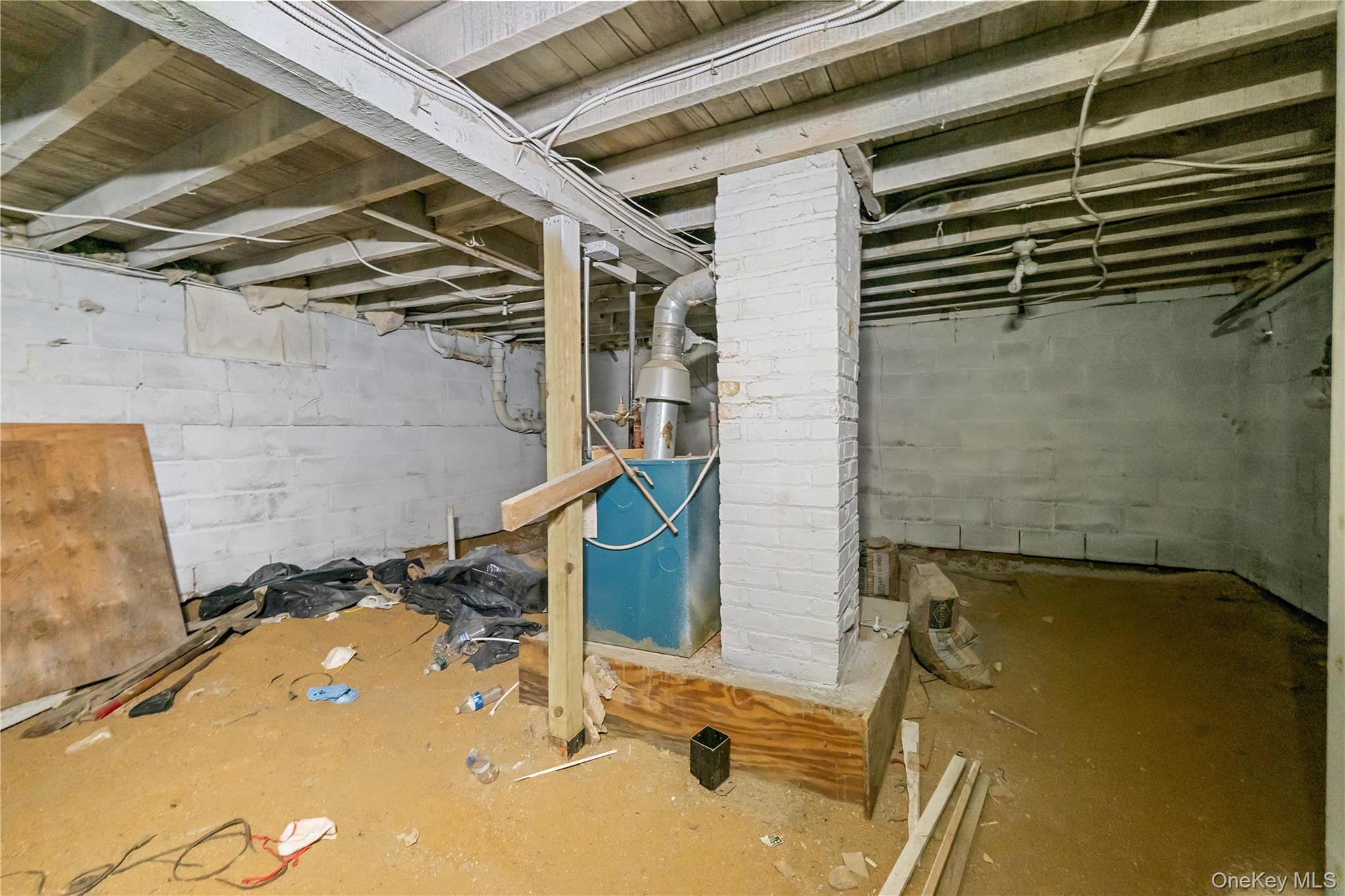 188 Woodside Avenue, Freeport, NY 11520