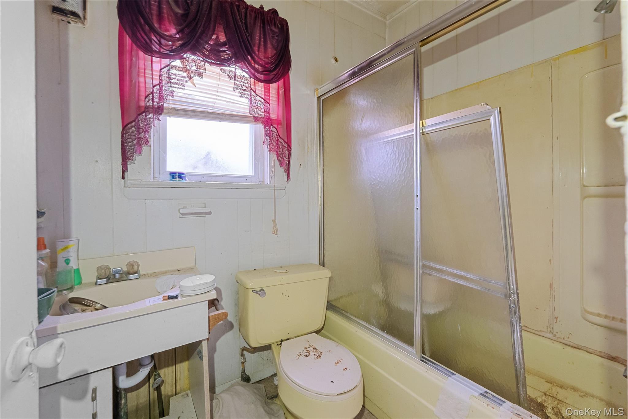 188 Woodside Avenue, Freeport, NY 11520