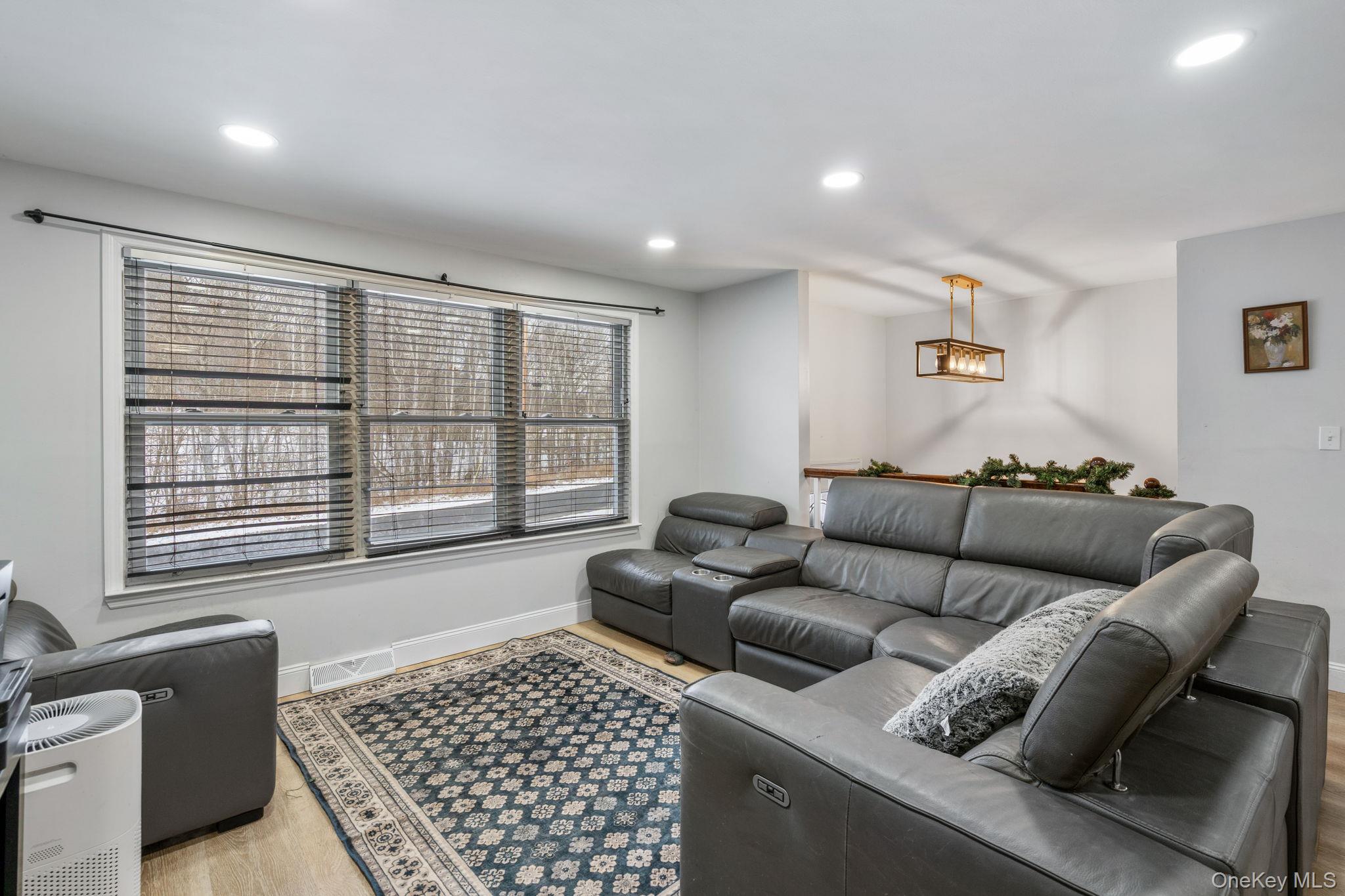 171 High Barney Road, Middletown, NY 10940