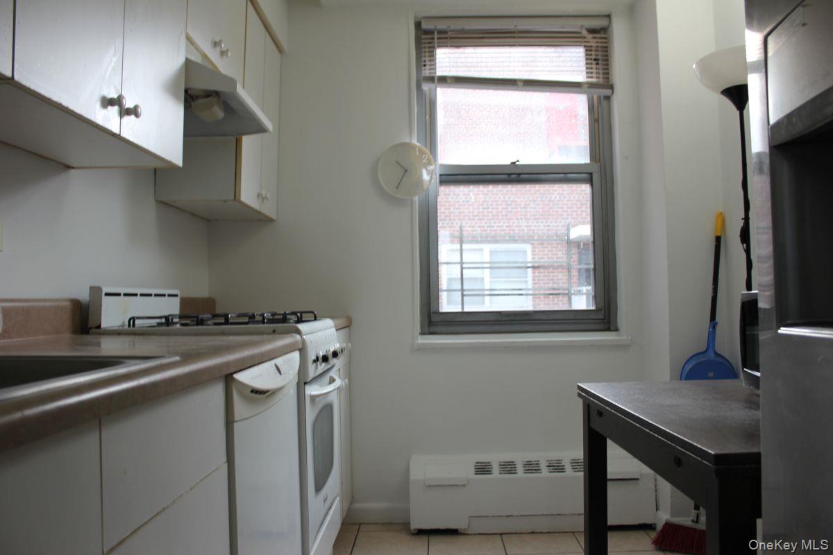 61-25 97 Street # 15-J, Rego Park, NY 11374