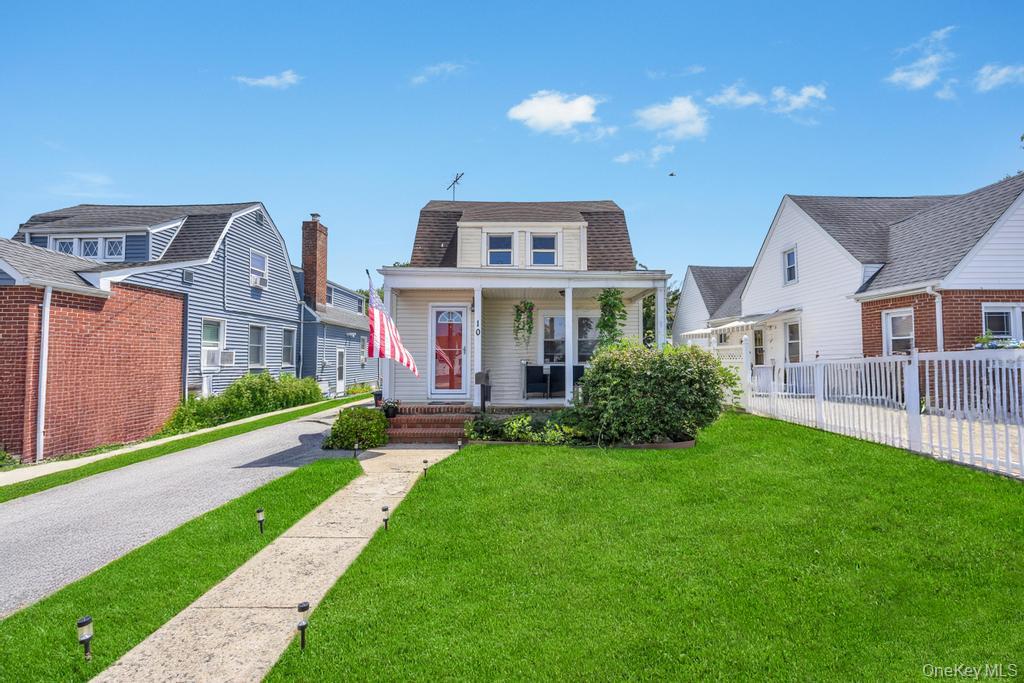 10 Dorothy Court, Merrick, NY 11566