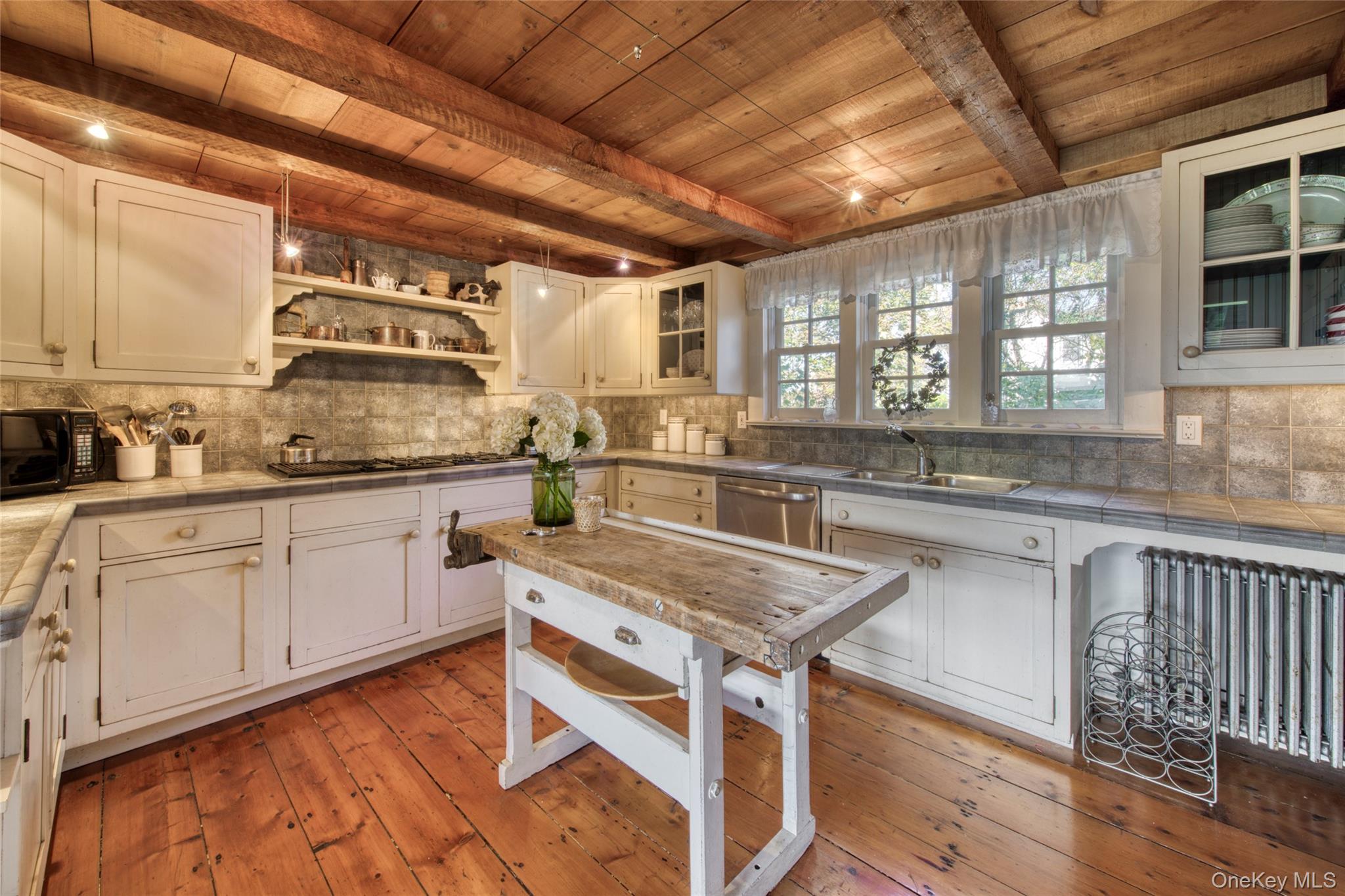 152 King Street, Orient, NY 11957