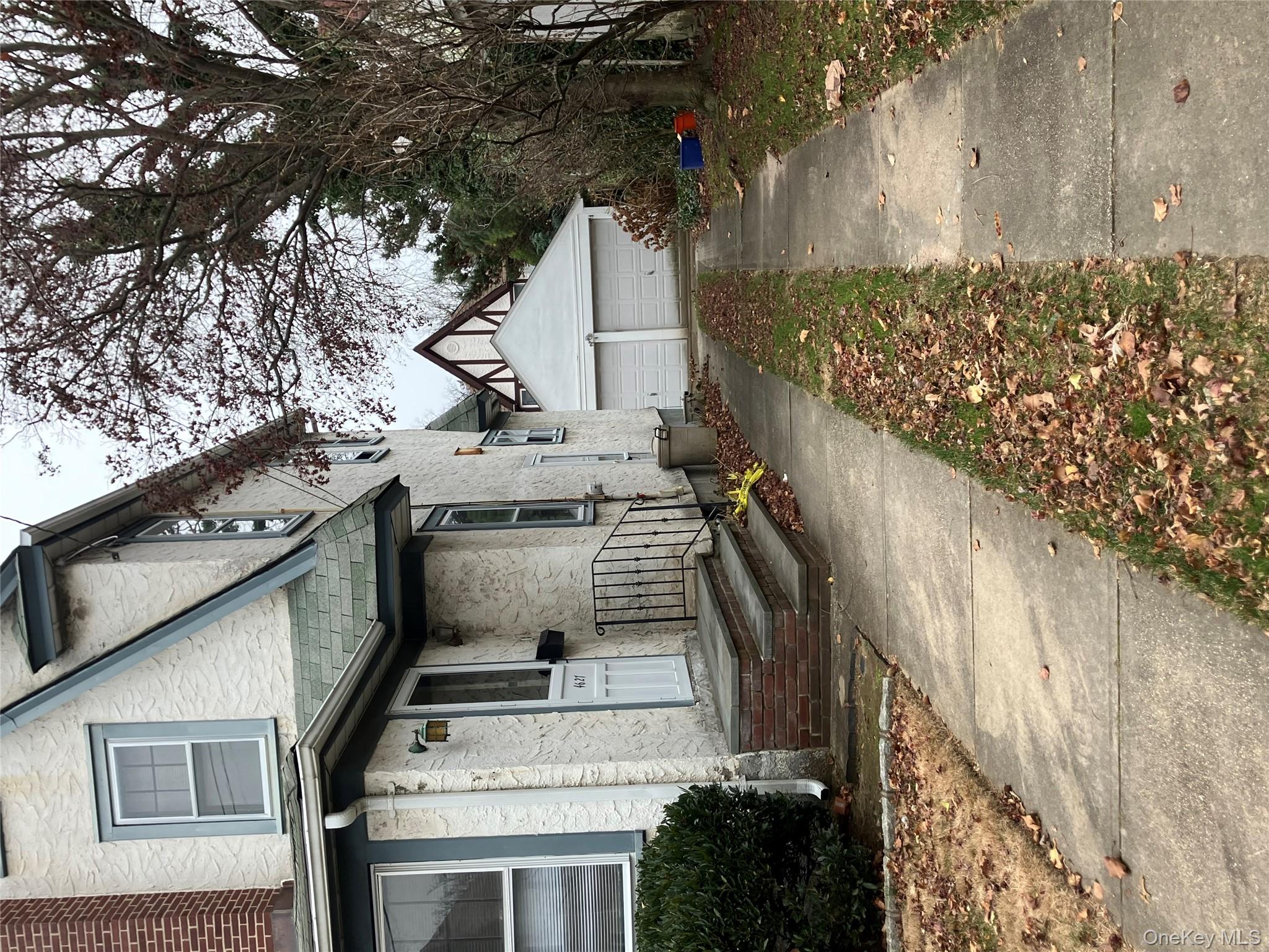 4627 Jayson Avenue, Great Neck, NY 11020