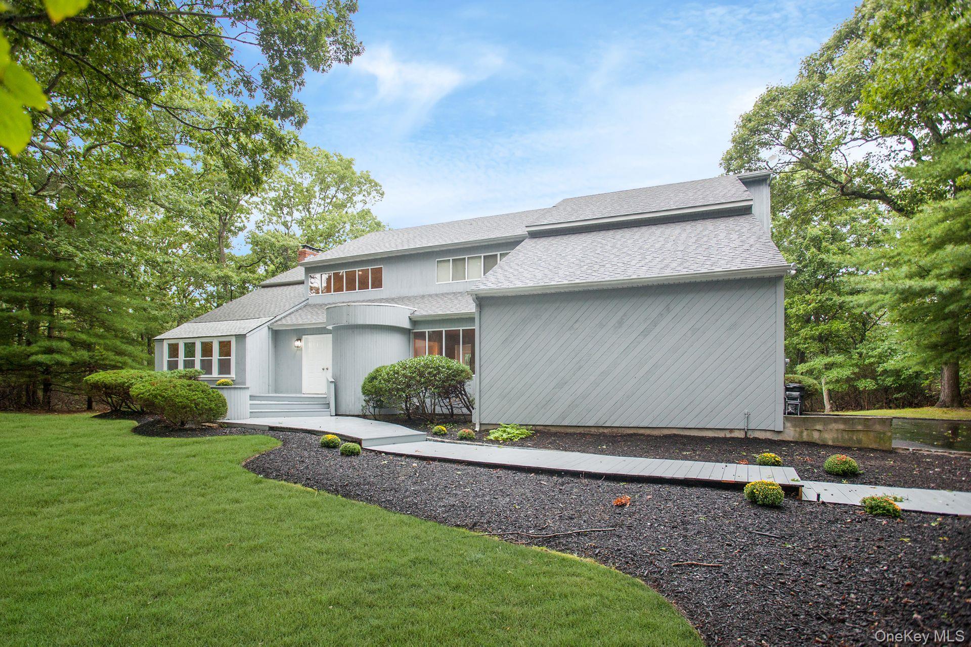 12 N Ridge Road, Setauket, NY 11733