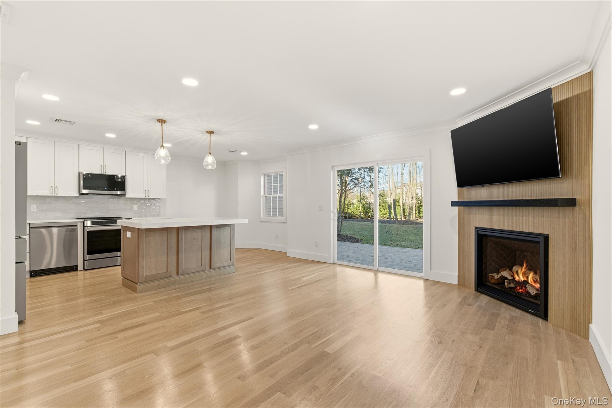 11 Plantation Drive, Hauppauge, NY 11788