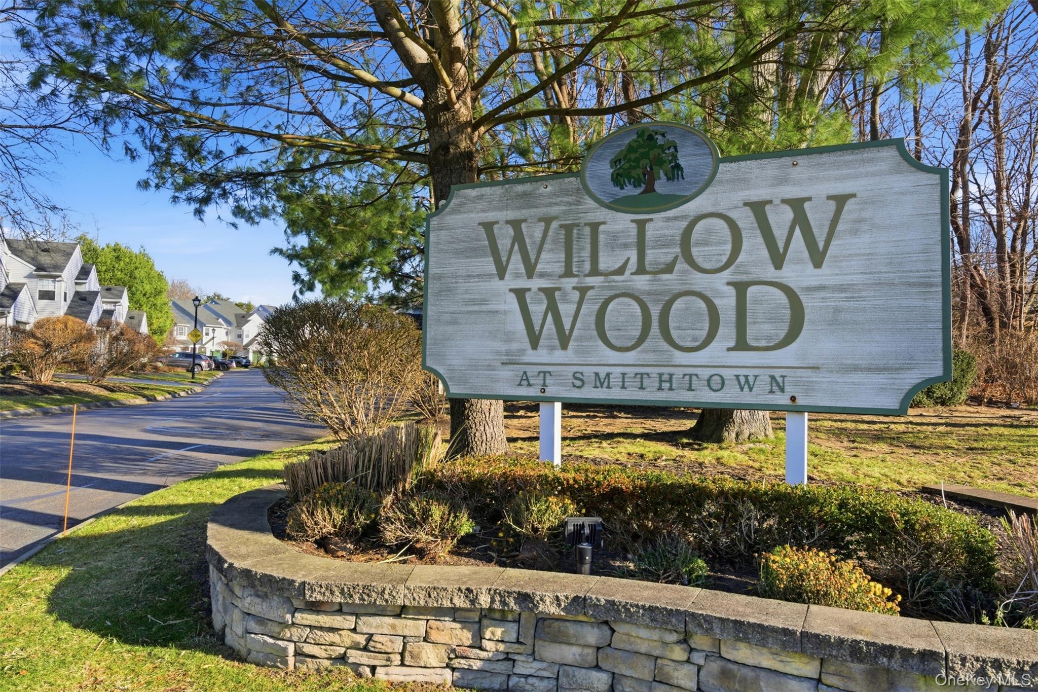 11 Plantation Drive, Hauppauge, NY 11788