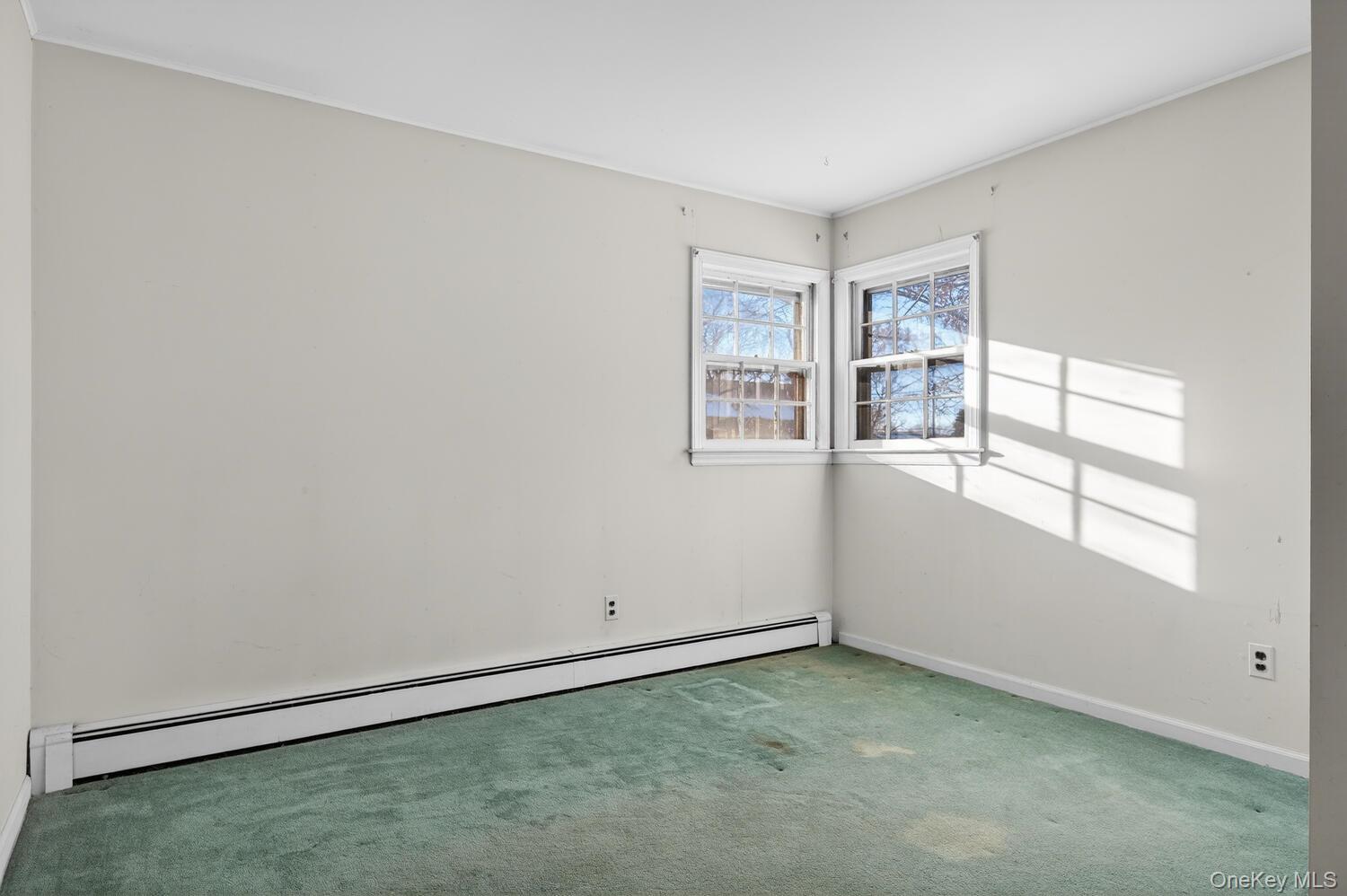 2 Kirkup Street, Bay Shore, NY 11706