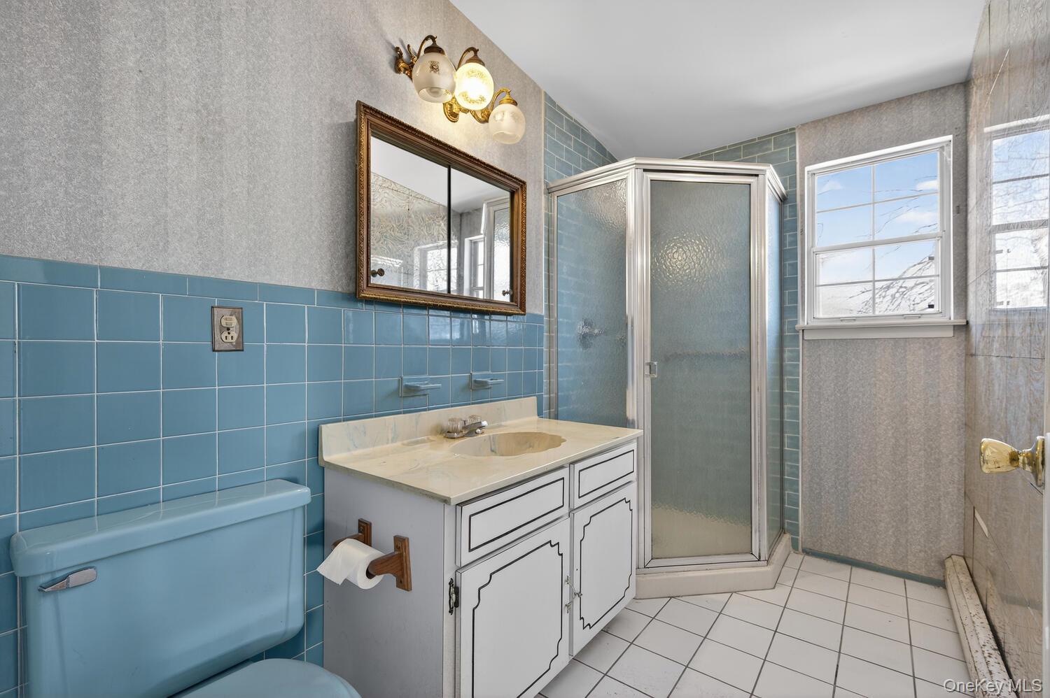 2 Kirkup Street, Bay Shore, NY 11706