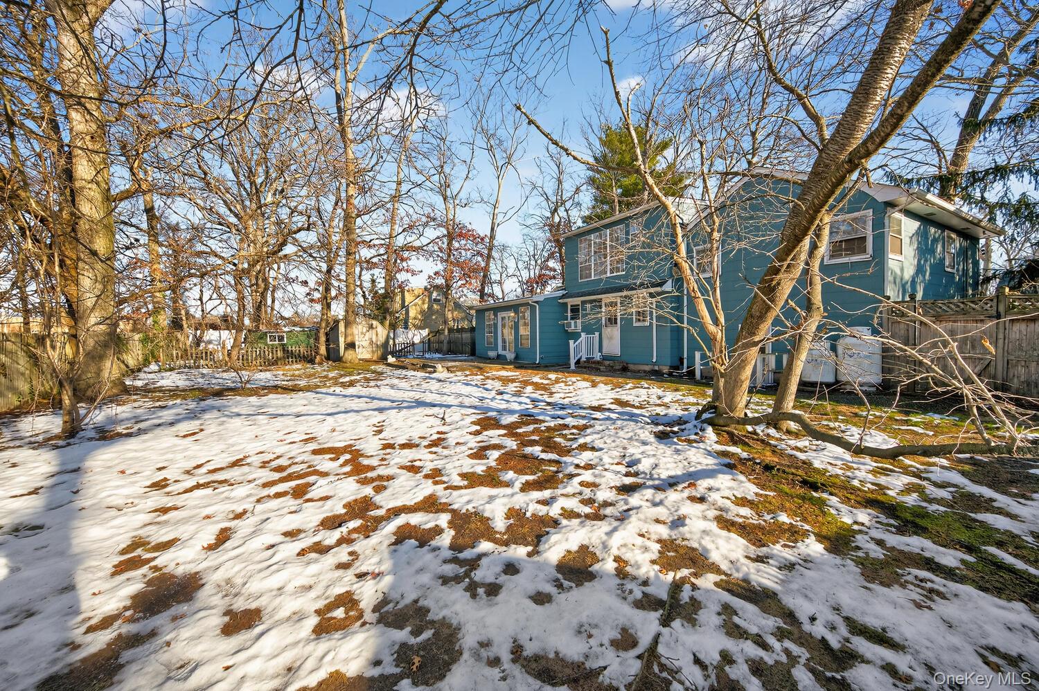 2 Kirkup Street, Bay Shore, NY 11706