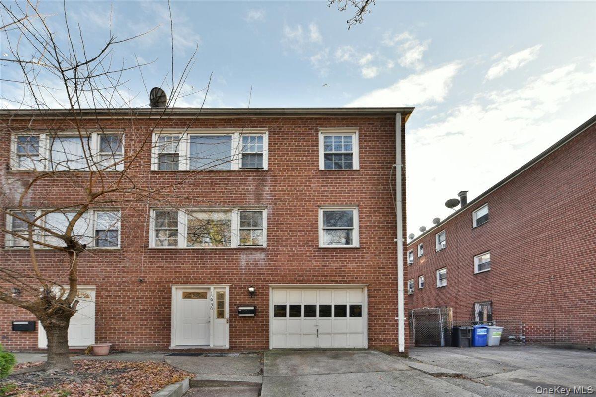 166-30 Gothic Drive, Jamaica Hills, NY 11432