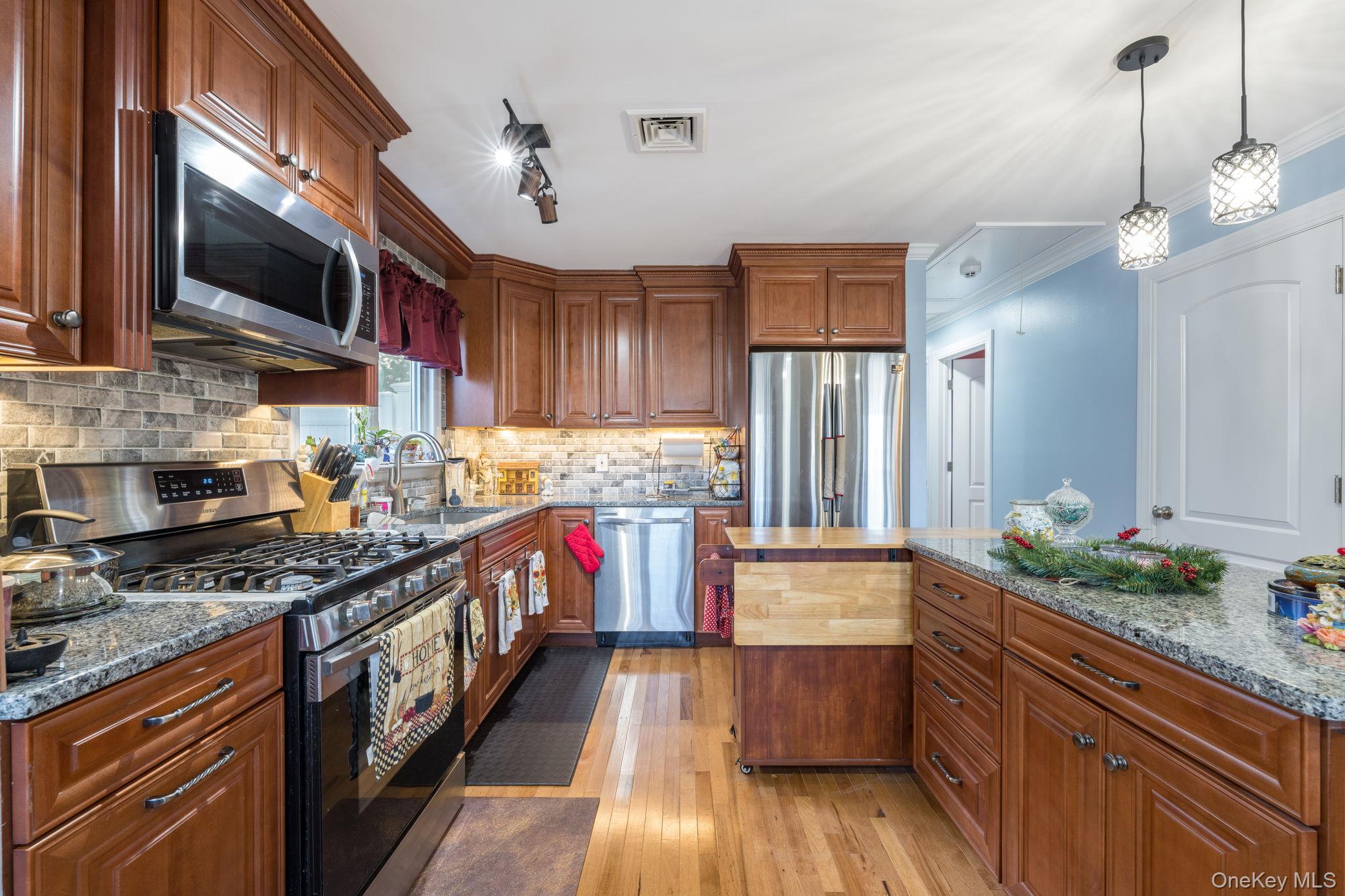 69 Harriet Avenue, Hempstead, NY 11550