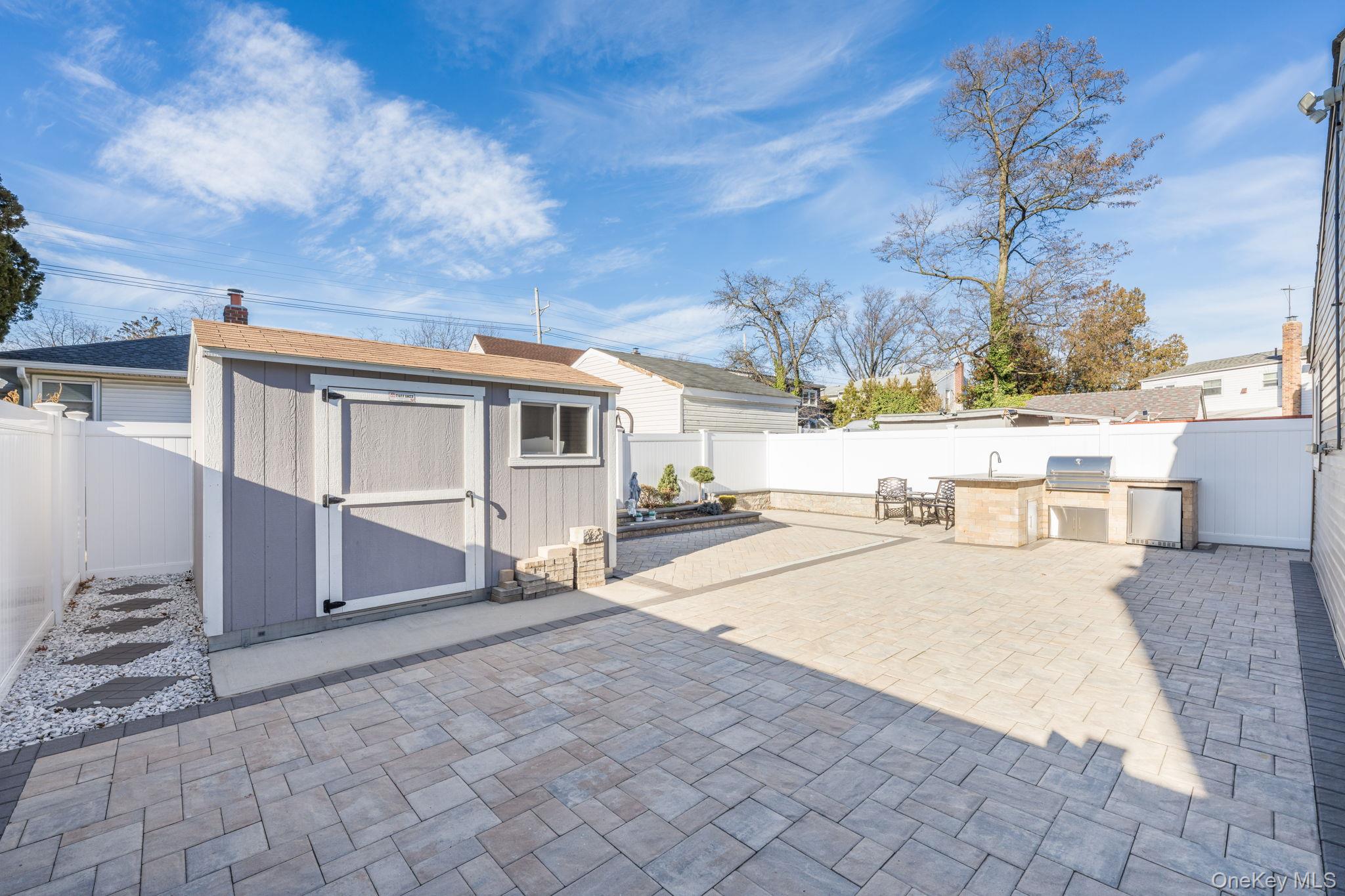 69 Harriet Avenue, Hempstead, NY 11550