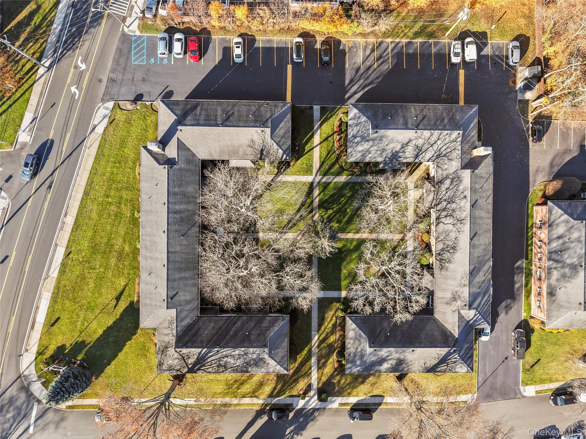 51 Edmunton Drive # F17, North Babylon, NY 11704