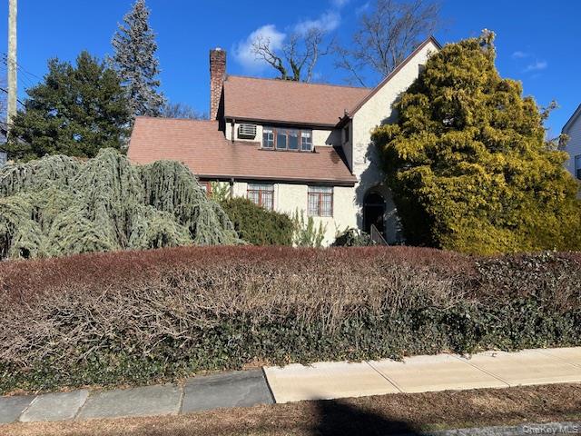 10 Shawnee Avenue, Yonkers, NY 10710