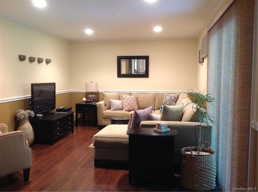 144 Doxbury Lane, Suffern, NY 10901