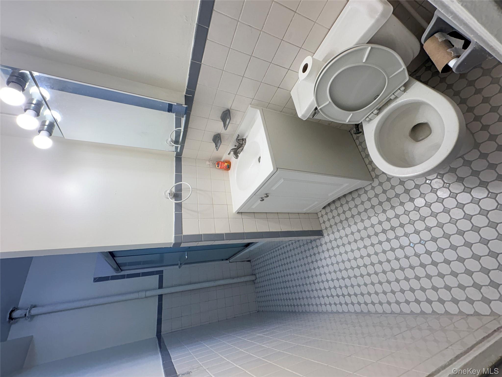 4037 77 st # 5F, Elmhurst, NY 11373