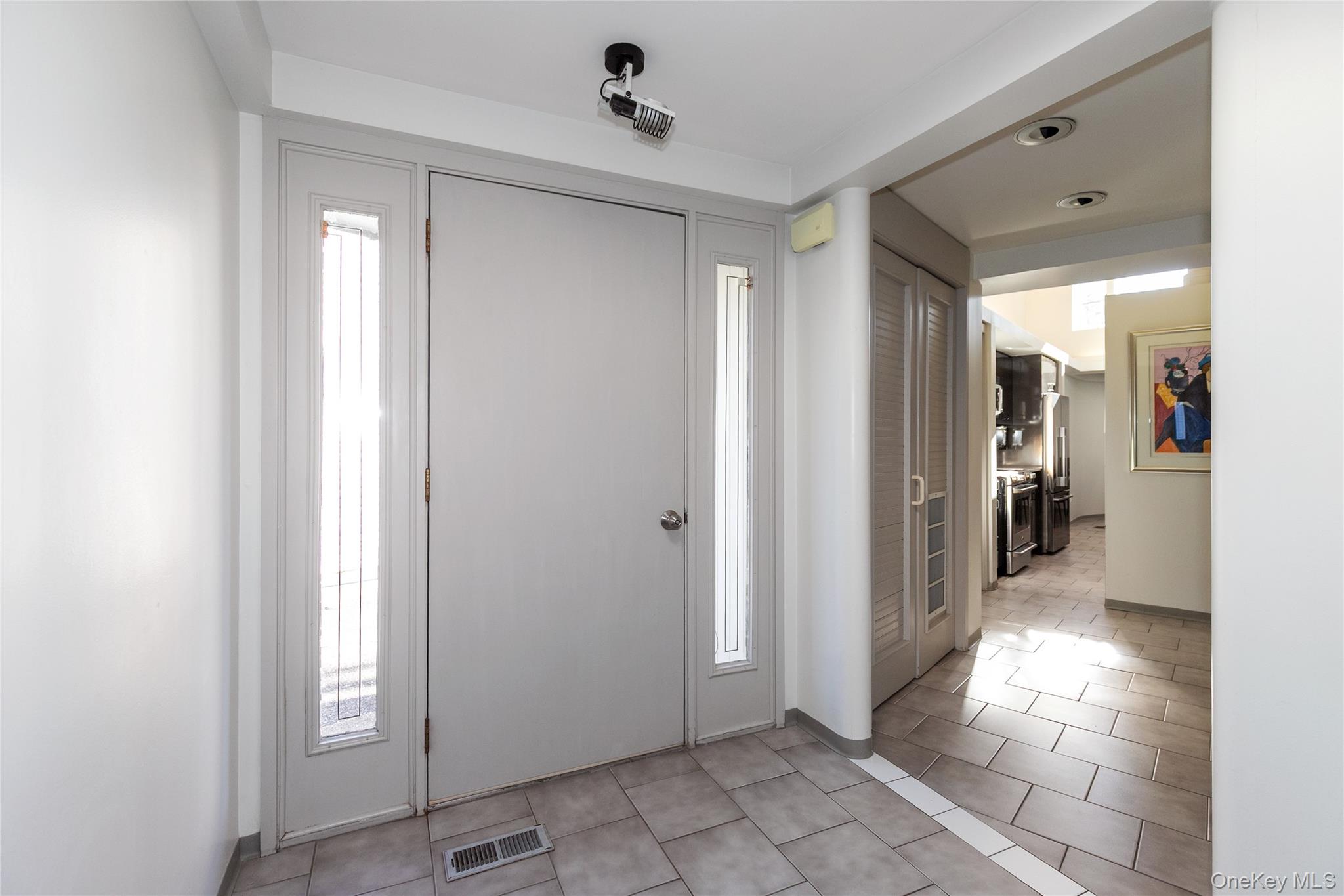 1 FRANKLIN Road, Great Neck, NY 11024