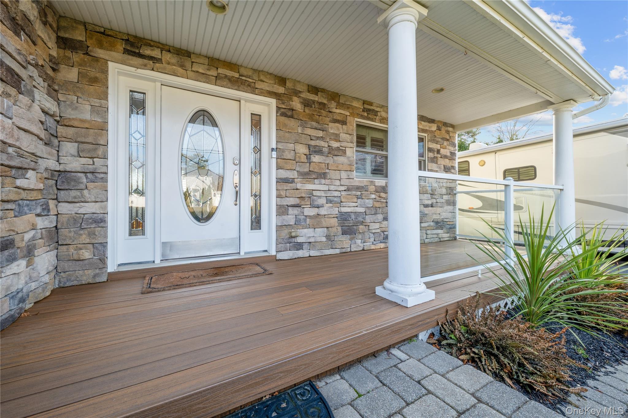 85 S Dunton Avenue, East Patchogue, NY 11772