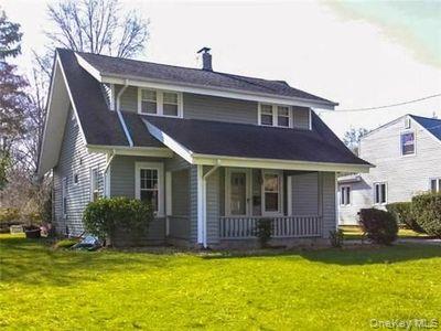 35 Francis Terrace, Glen Cove, NY 11542