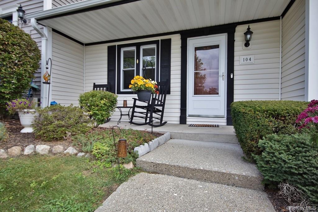 104 Mallard Way, Peekskill, NY 10566