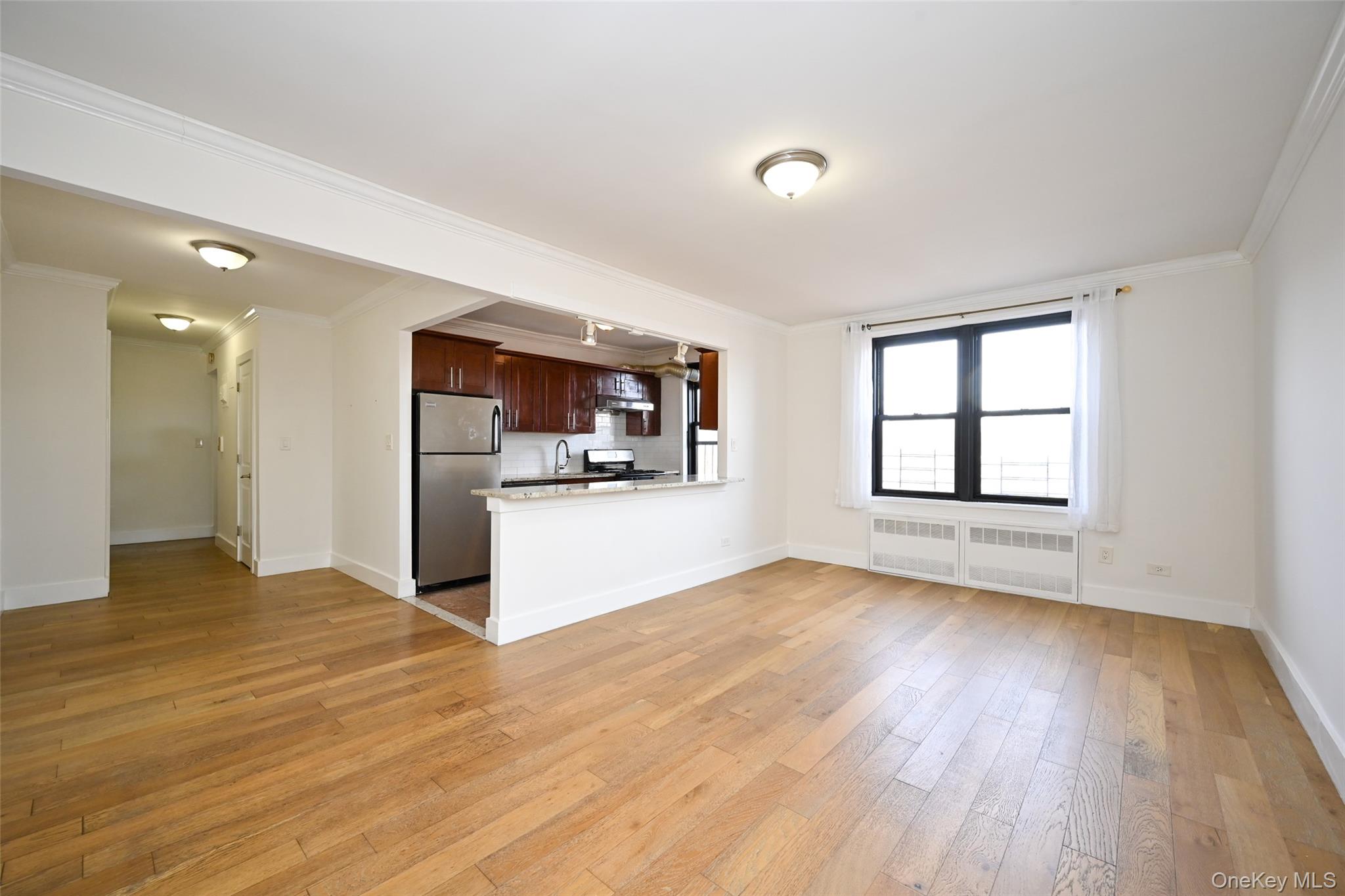150-40 71 avenue # 4G, Flushing, NY 11367