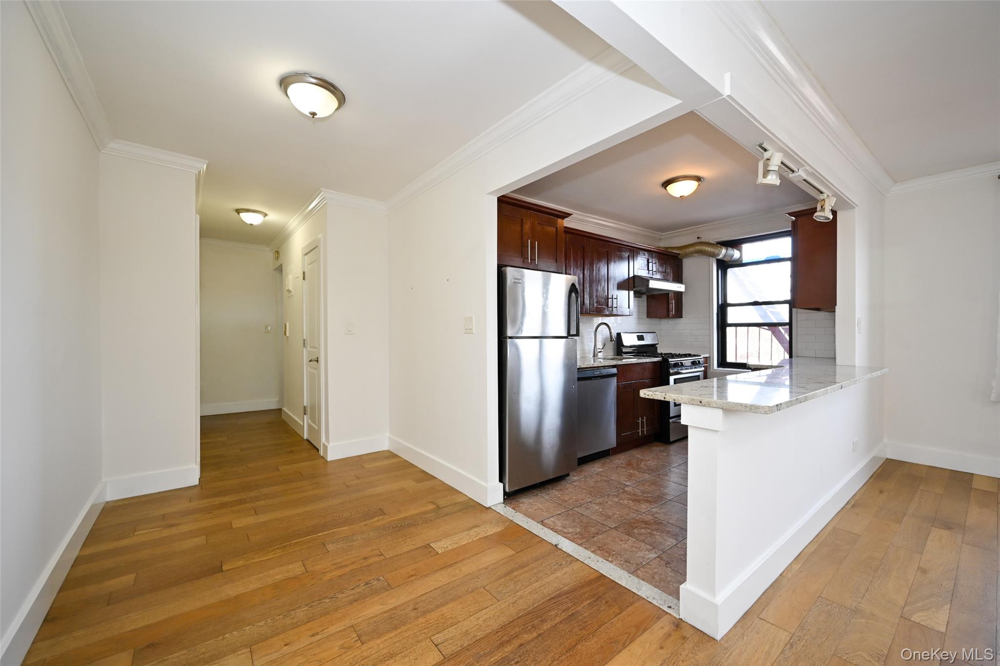 150-40 71 avenue # 4G, Flushing, NY 11367