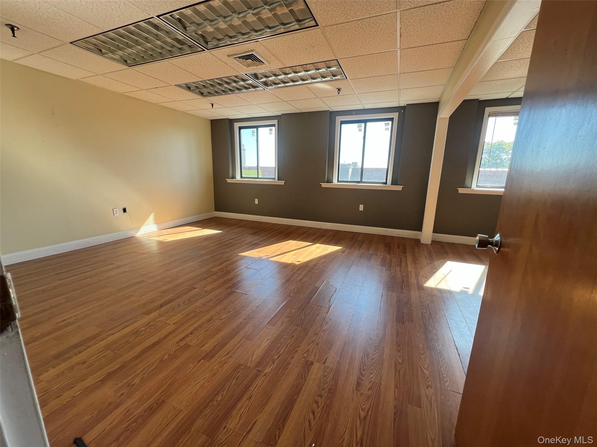 15-32 127th St, College Point, NY 11356