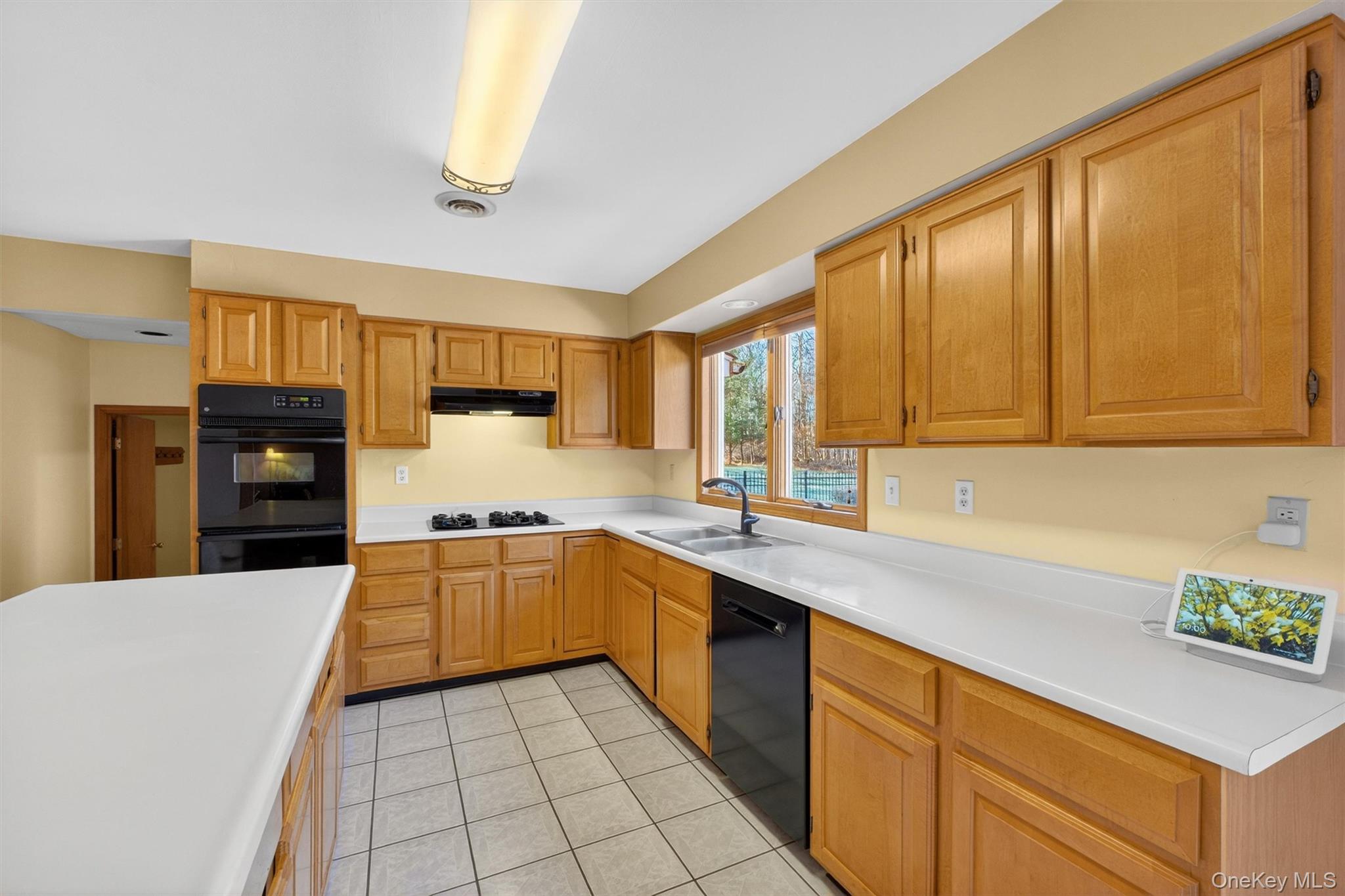 29 Deer Brook Drive, New Windsor, NY 12553