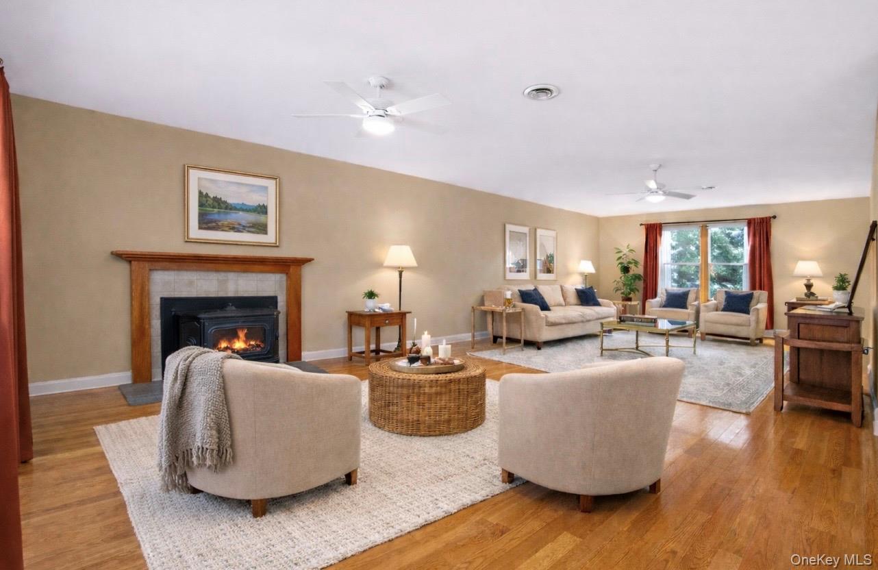 29 Deer Brook Drive, New Windsor, NY 12553