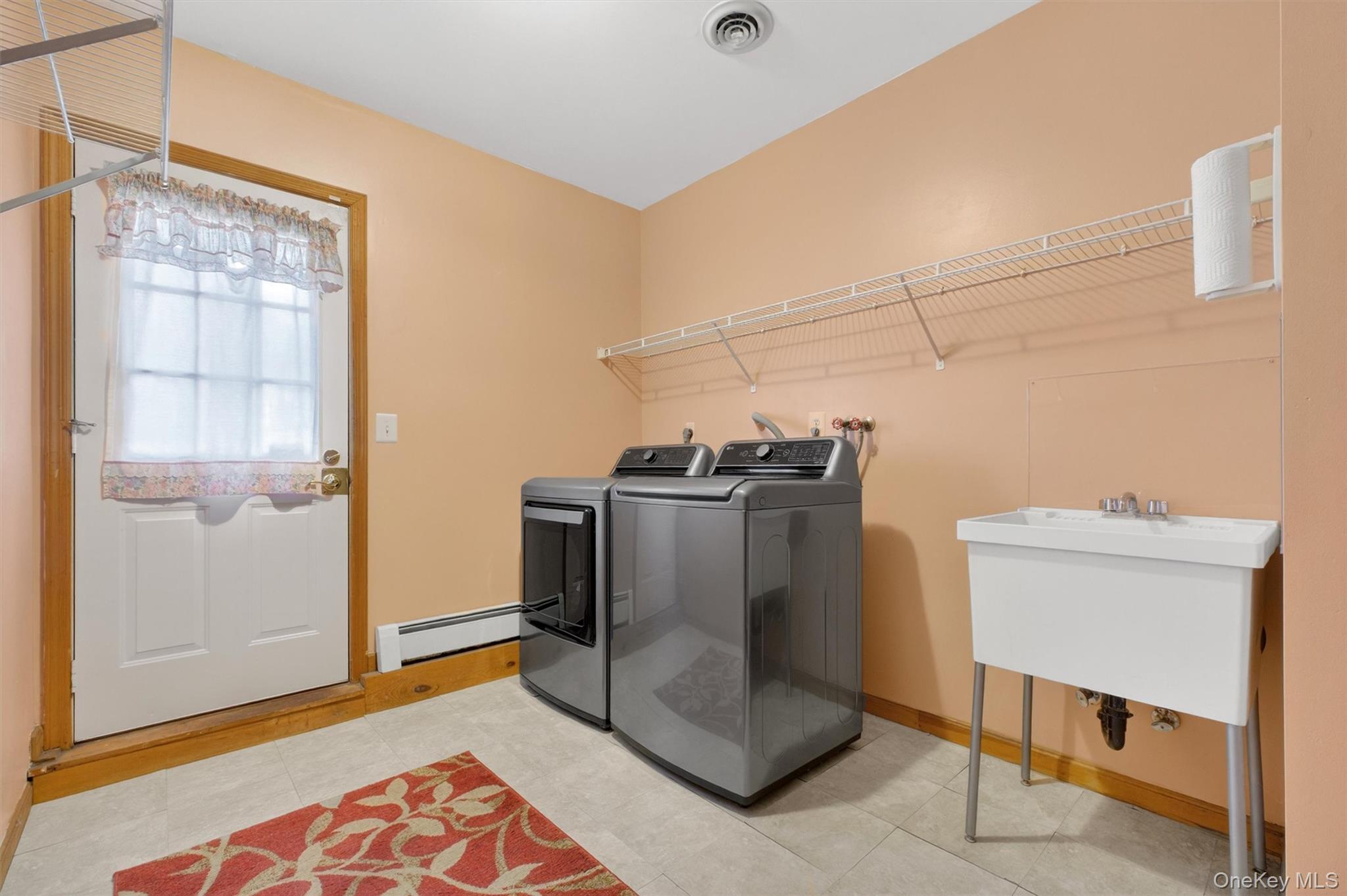 29 Deer Brook Drive, New Windsor, NY 12553