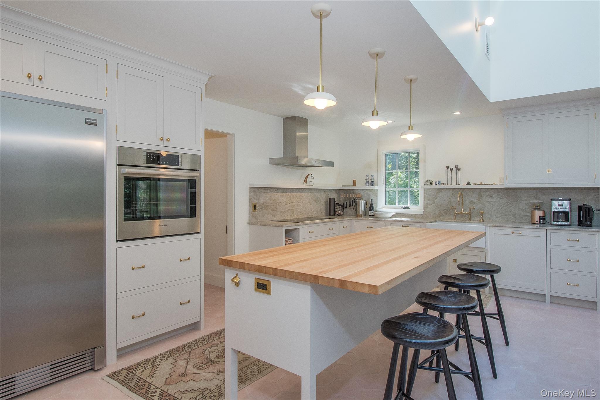 210 Robinson Lane, Peconic, NY 11958