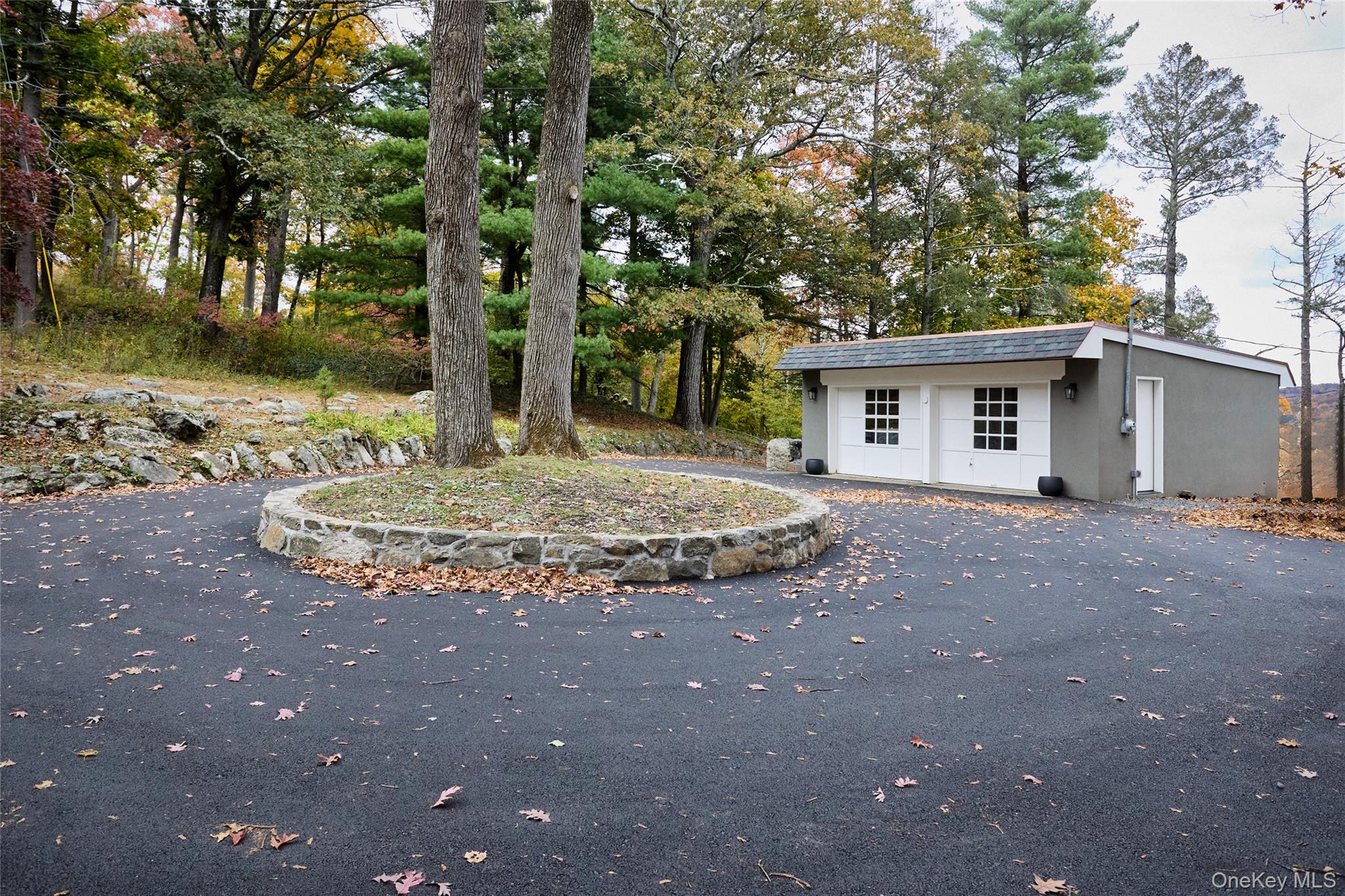 72 Lookout Road, Tuxedo Park, NY 10987