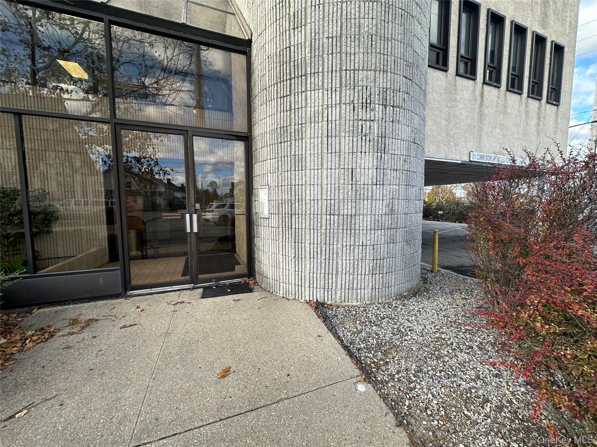 135 Rockaway Turnpike # 106, Lawrence, NY 11559