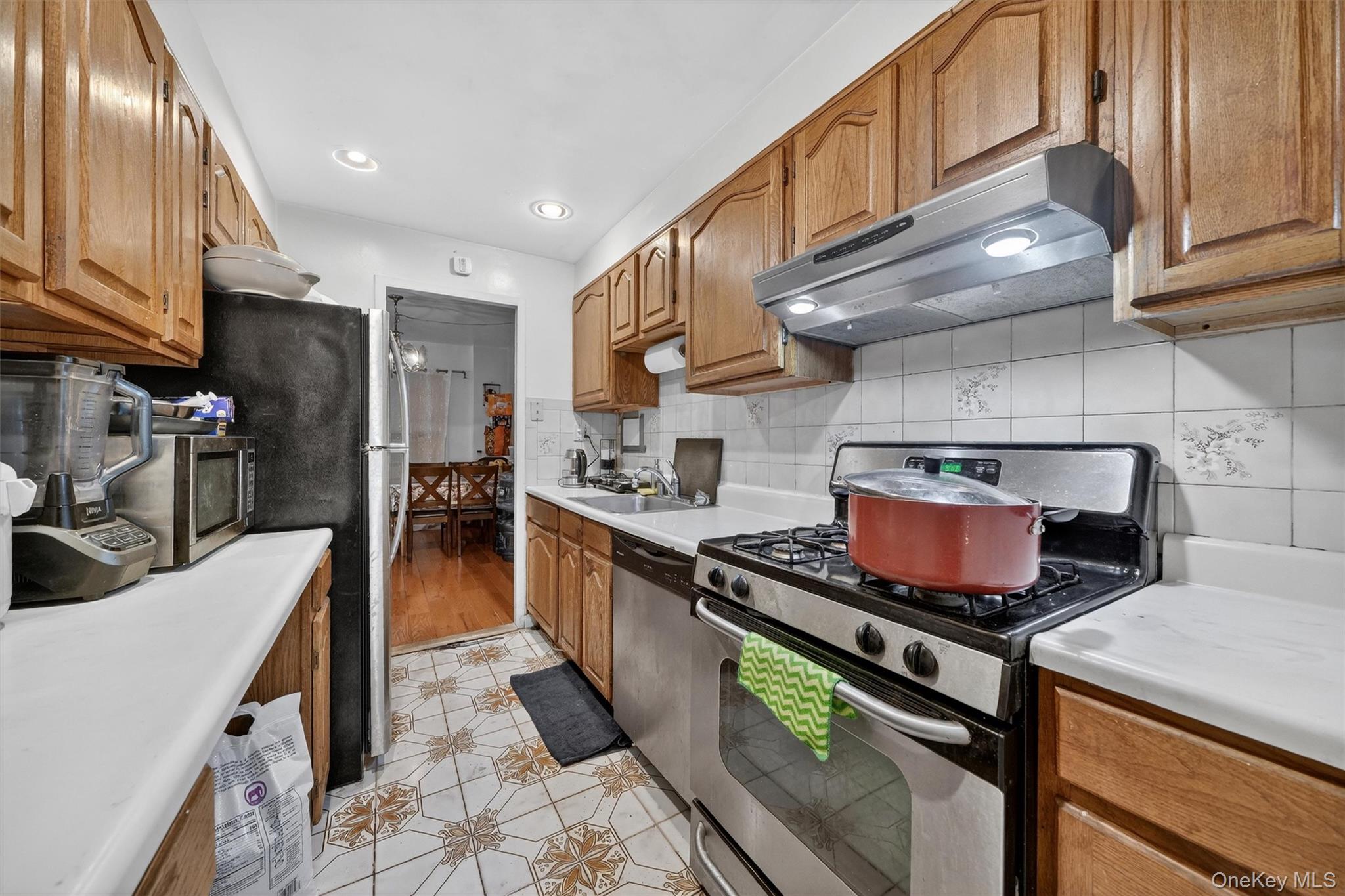 5 Fordham Hill Oval # 9F, Bronx, NY 10468